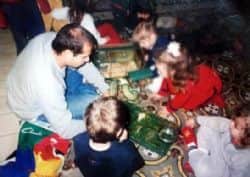 ילדים צופים בעיר עכברים